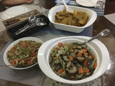 学校の食事、お野菜たっぷり